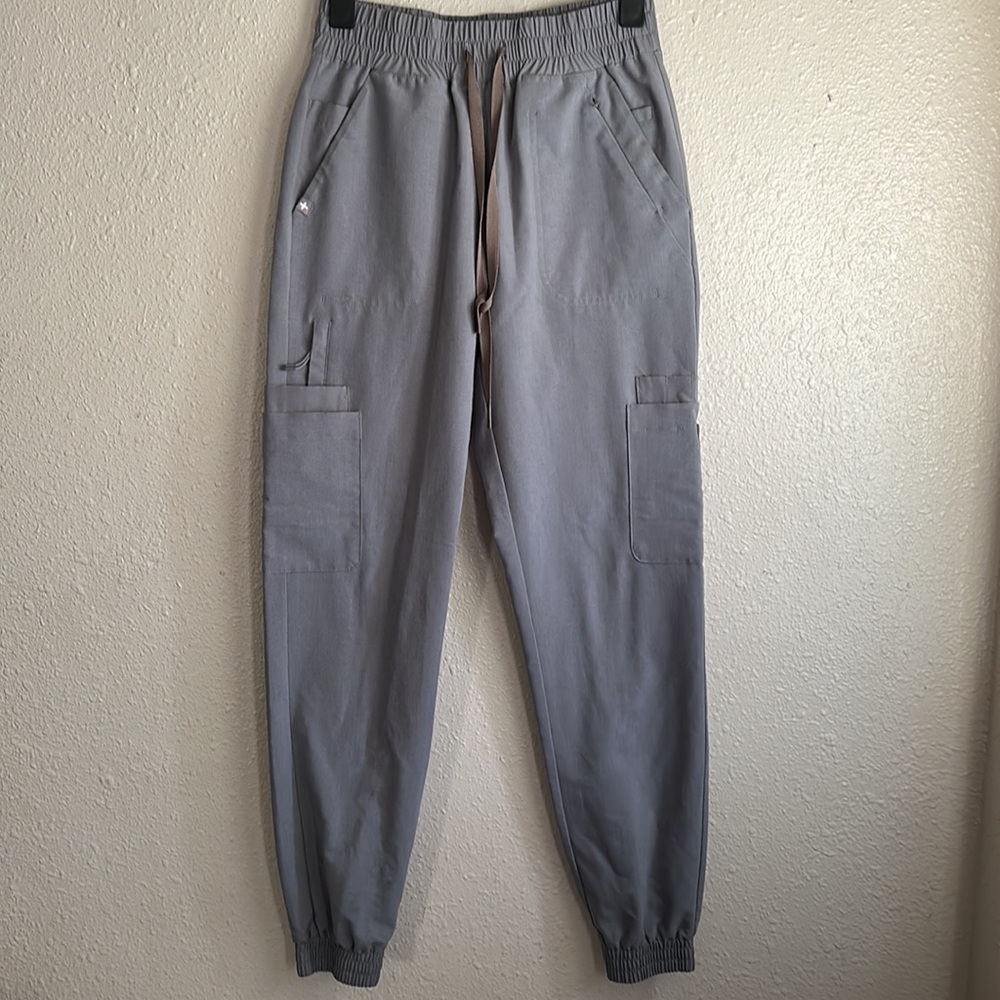 Figs Bundle Oversized Rafaela Top and High Waisted Jogger Pants